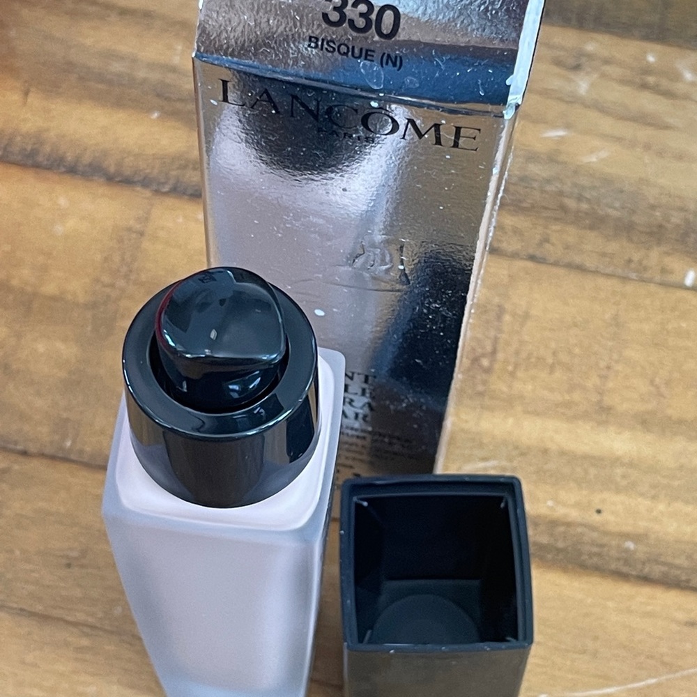 Lancôme 330 teint idole foundation